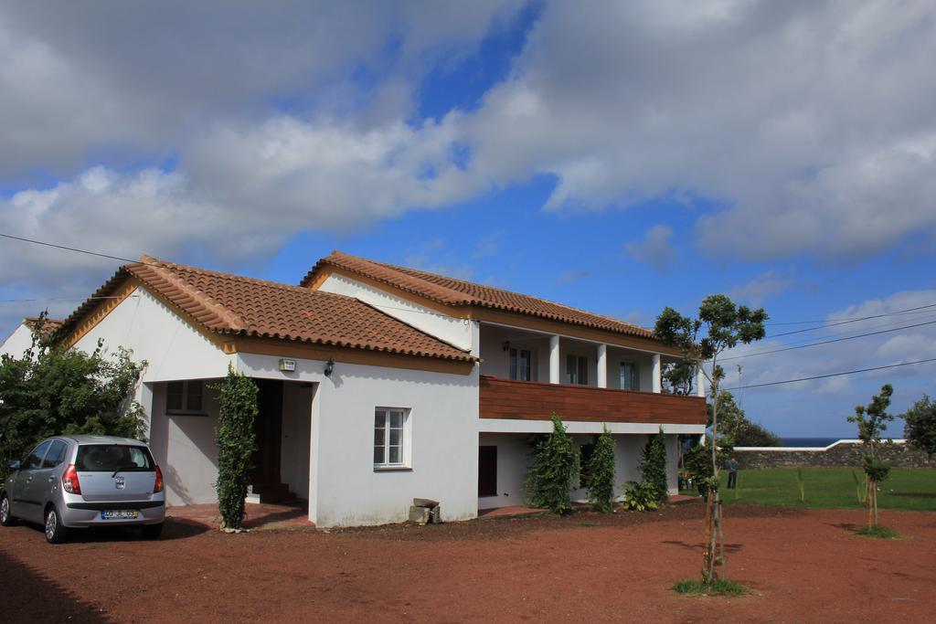 Santana Houses Rabo de Peixe Rom bilde
