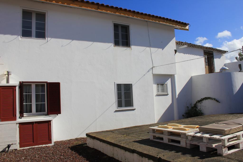 Santana Houses Rabo de Peixe Rom bilde