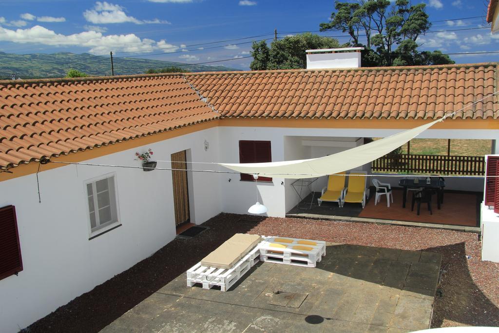 Santana Houses Rabo de Peixe Rom bilde