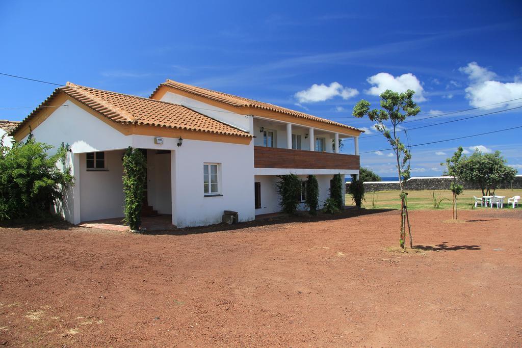 Santana Houses Rabo de Peixe Rom bilde