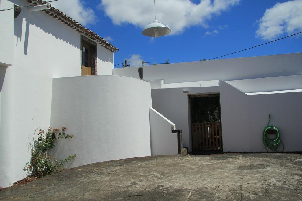 Santana Houses Rabo de Peixe Rom bilde
