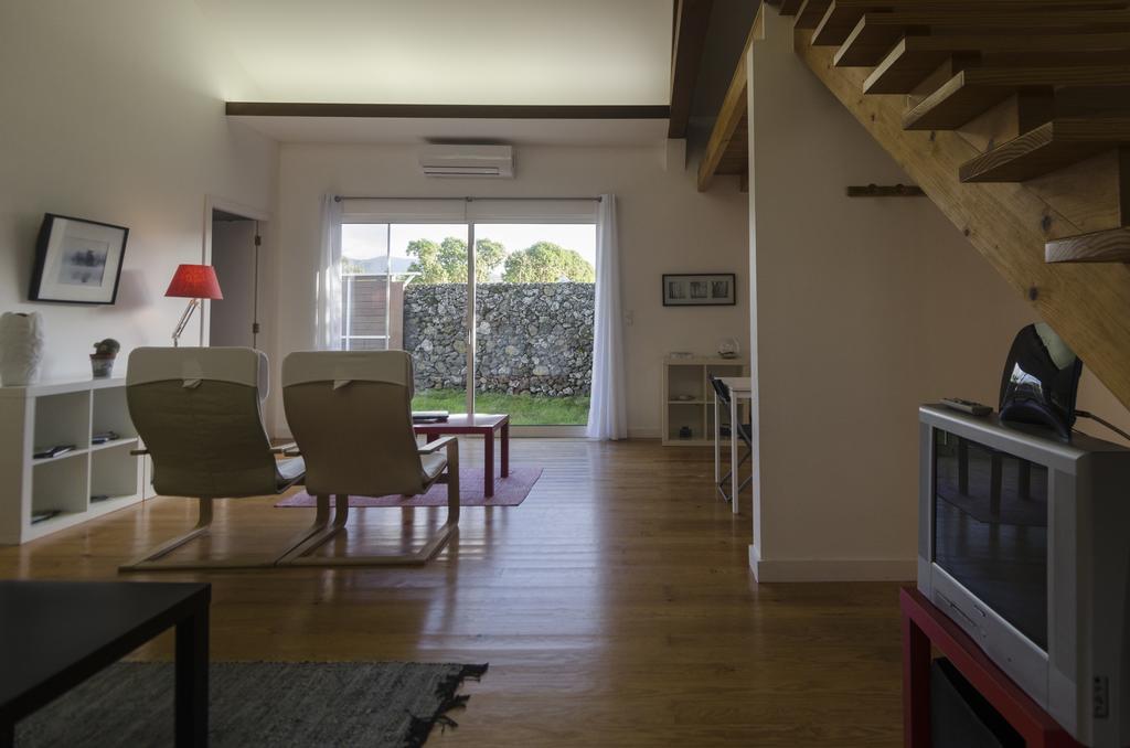 Santana Houses Rabo de Peixe Rom bilde