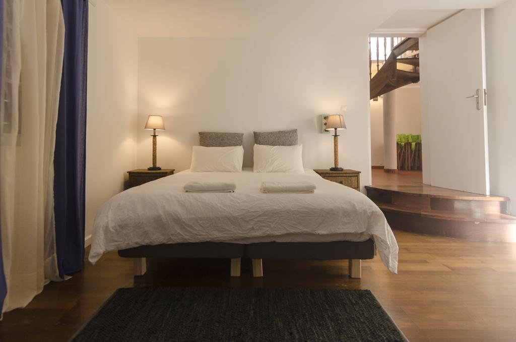 Santana Houses Rabo de Peixe Rom bilde