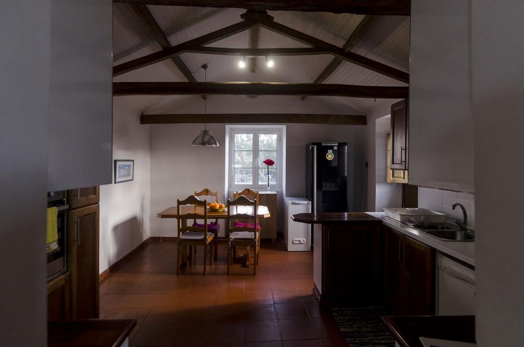 Santana Houses Rabo de Peixe Rom bilde