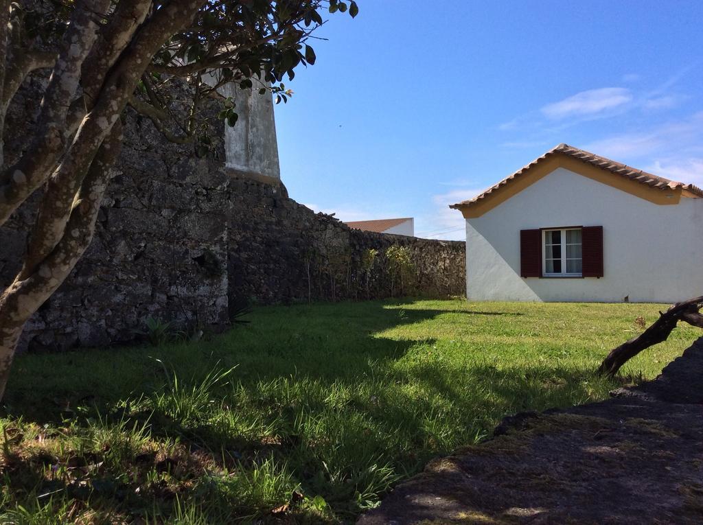 Santana Houses Rabo de Peixe Rom bilde
